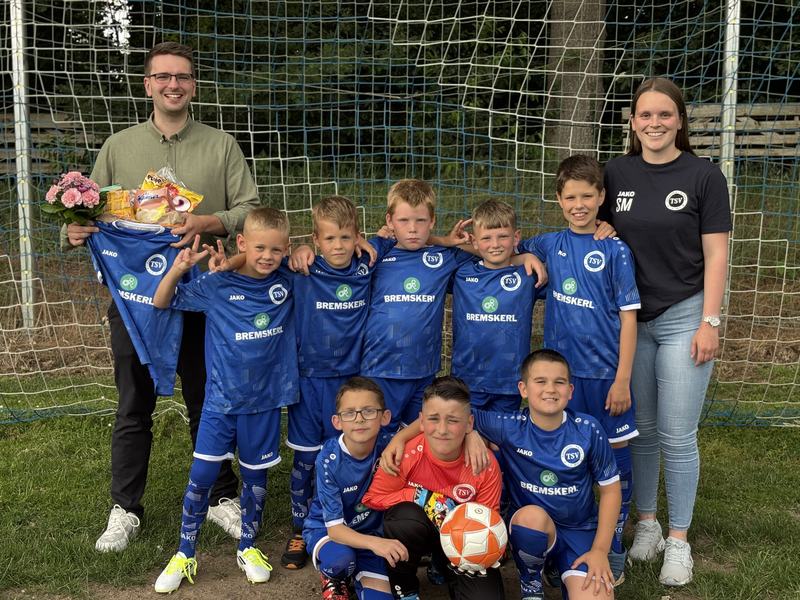 F-Jugend des TSV Anemolter-Schinna mit Ihren neues Outfits
